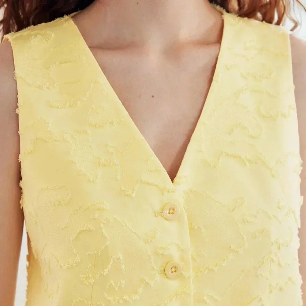 Yellow Elegant Women's Solid Textured Single Breasted Placket Waistcoat - Picture 5 of 7